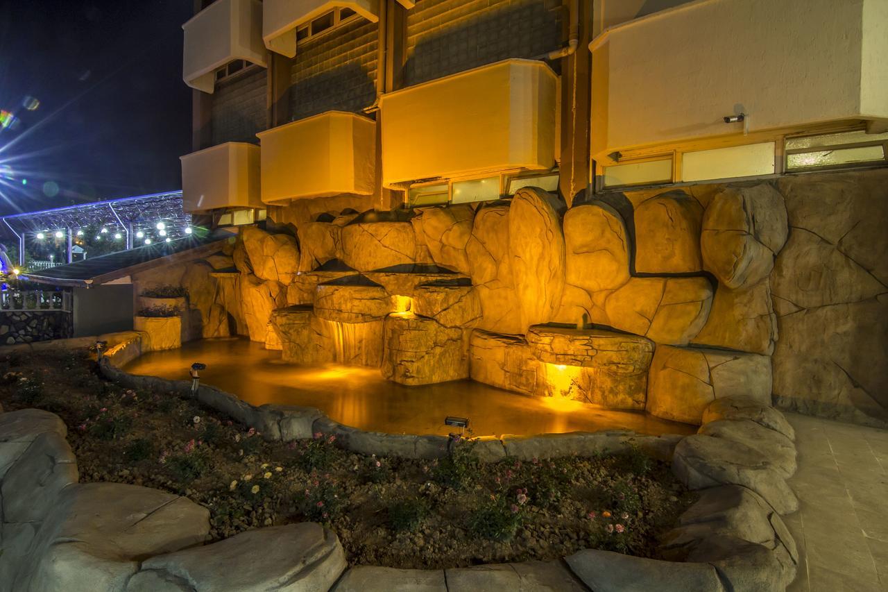 Grand Terme Hotel Kirsehir Bagian luar foto